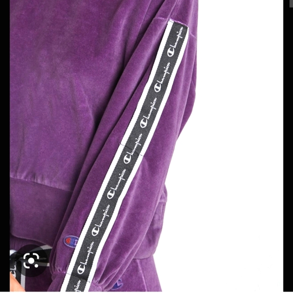 CHAMPION SWEATSHIRT BNWT - Picture 4 of 7